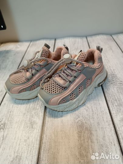 Кроссовки для девочки