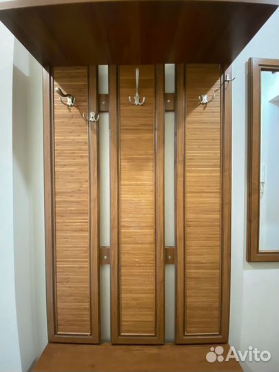 Вешалка с тумбой в прихожую