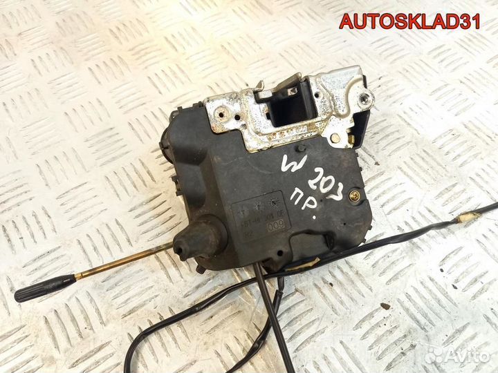 Замок двери передней правой Mercedes Benz W203