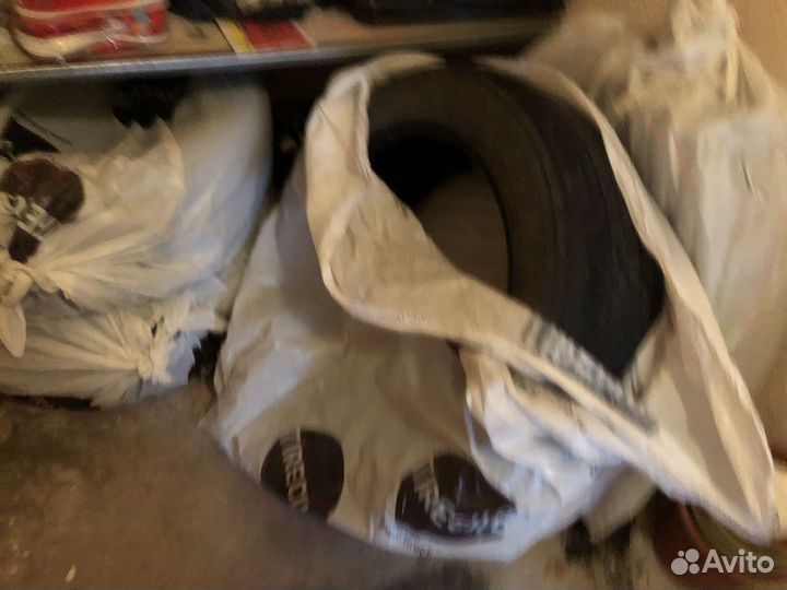 Bridgestone 738V 235/55 R19