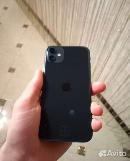 iPhone 11, 64 ГБ
