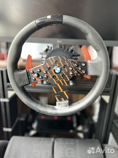 Fanatec DD PRO 8NM вместе с кокпитом из профиля