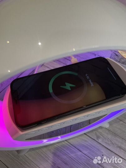 Умная колонка - ночник с беспроводной зарядкой