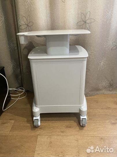 Косметологическая тумба