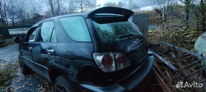 Toyota Harrier 3.0 AT, 2001, битый, 300 000 км