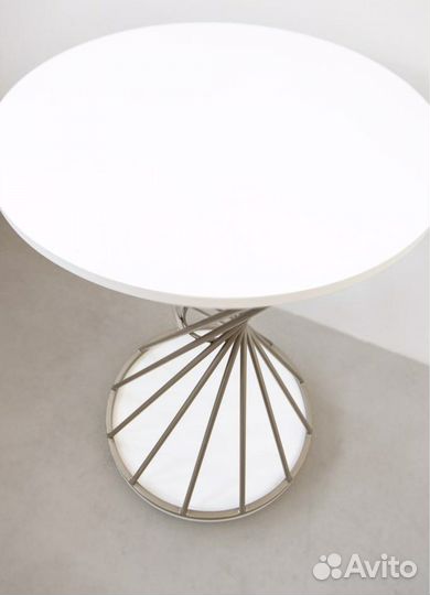 Столик для торжеств на колёсиках