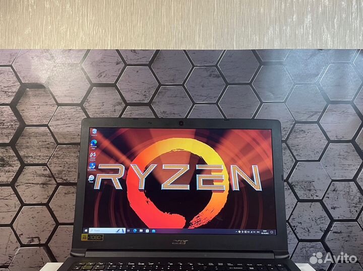 Мощный Acer Ryzen 3, SSD, Vega 3 full HD