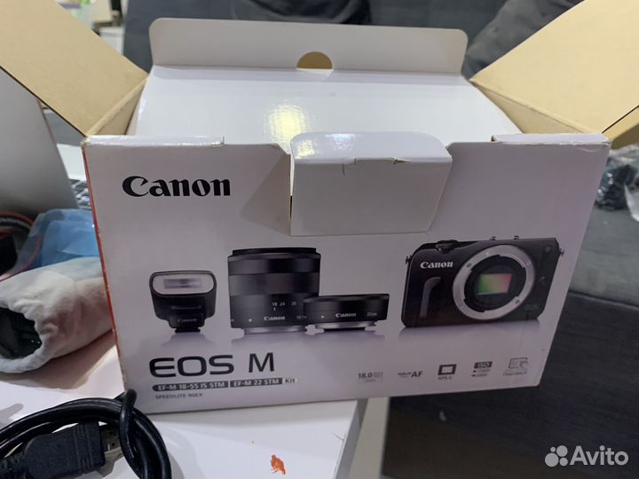 Камера canon eos m