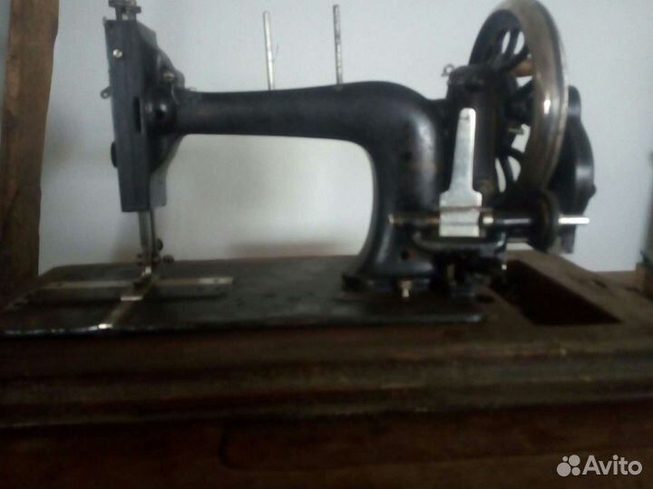 Швейная машинка,кайзер. рабочая. конец 19 века.ес