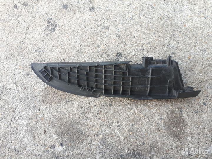 Уголок решетки под дворники Kia Ceed JD