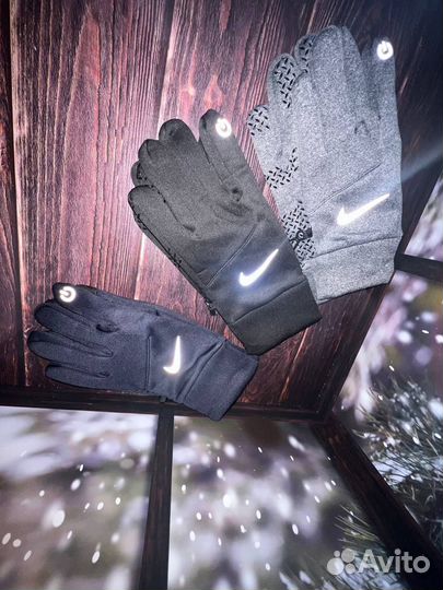 Перчатки Nike сенсорные