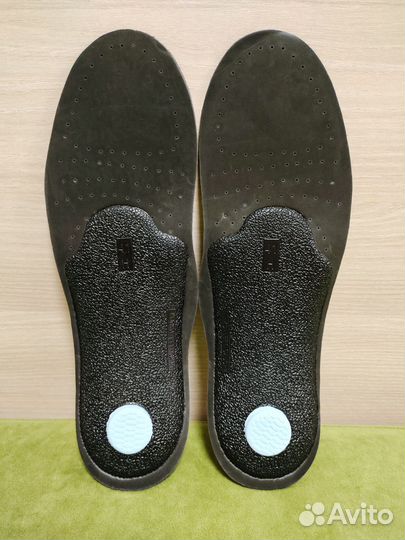 Стельки ортопедические черного цвета кожаные