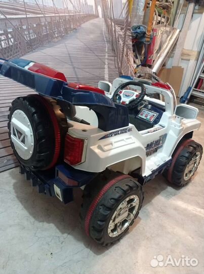 Детский электромобиль джип