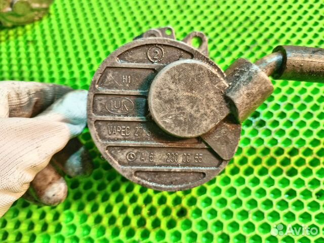 Насос вакуумный Mercedes C-Class