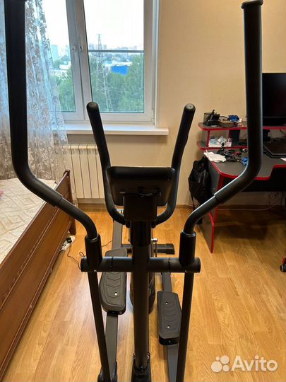 Эллиптический тренажер Unix Fit