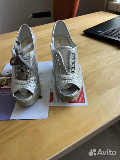 Туфли с открытым носом бренда Byblos