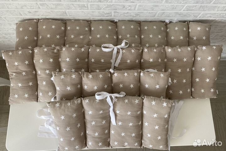 Комплект бортиков в детскую кроватку