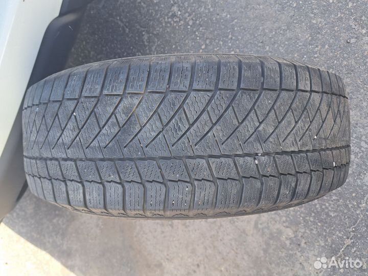 Continental ContiVikingContact 6 225/65 R17