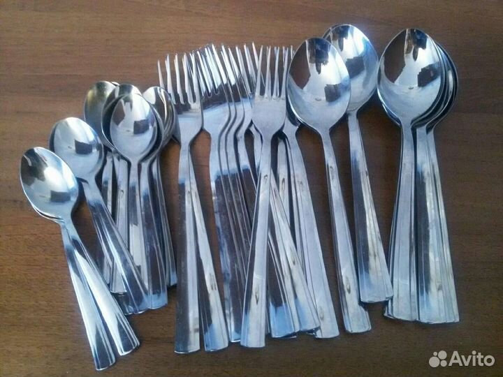 Столовый набор ложки, вилки и чайные ложки