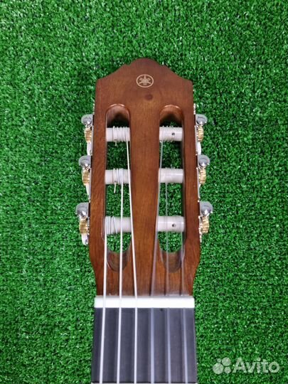 Классическая гитара Yamaha C40