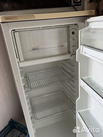 Холодильник Диваны Столы Печка объявление продам