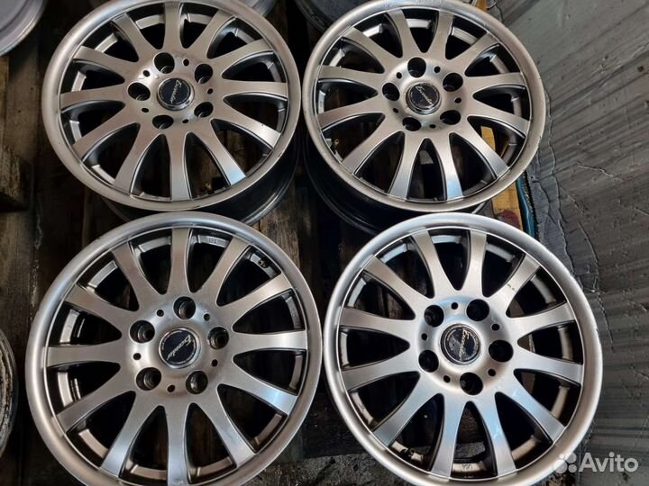 Комплект литых дисков