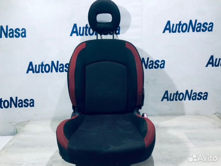 Сиденье переднее правое Peugeot 206 1.4 KFW 2006