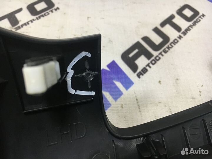 Накладка торпедо левая нижняя Киа Сид 2