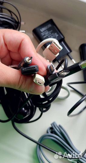 Шнуры, зарядники, фотоаппарат, амбушюры