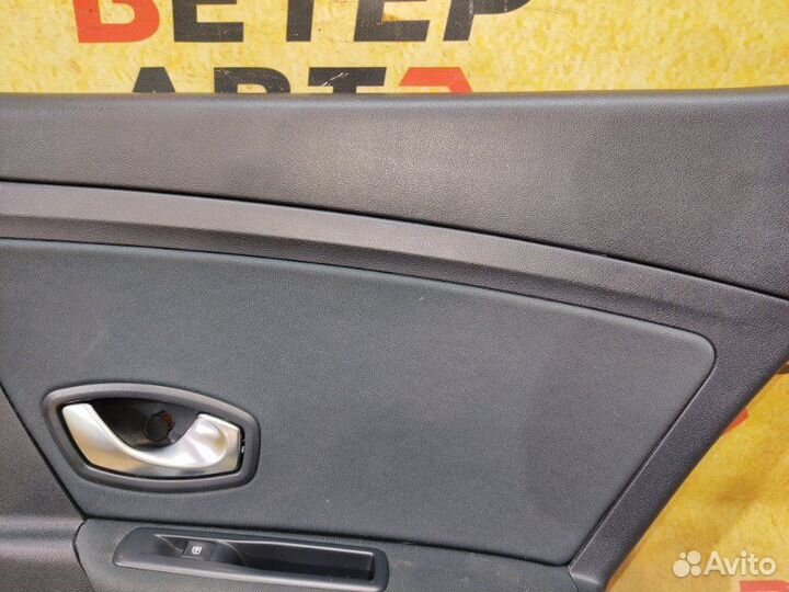 Обшивка задней правой двери Renault Megane 3