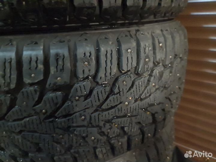 Kumho WinterCraft Ice Wi32 225/40 R18 92T