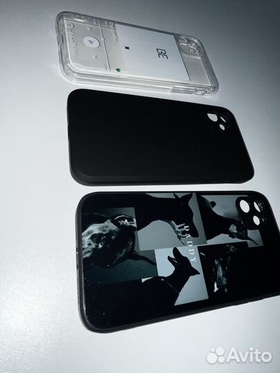 Чехлы на iPhone 11