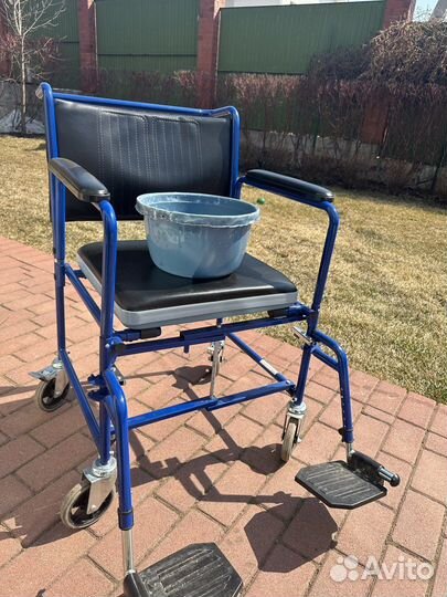 Кресло-коляска для инвалидов с судном