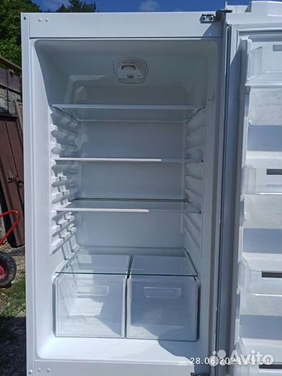 Холодильник бу Vestel