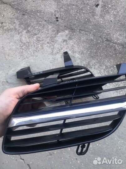 Решетки радиатора Nissan Almera