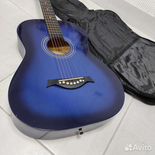 Гитара новая с чехлом+медиатор