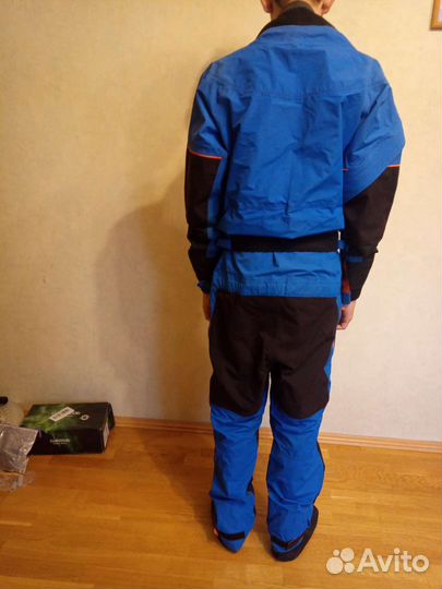 Сухой гидрокостюм на 172-178рост 46 р