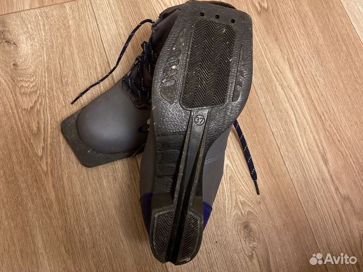 Лыжные ботинки