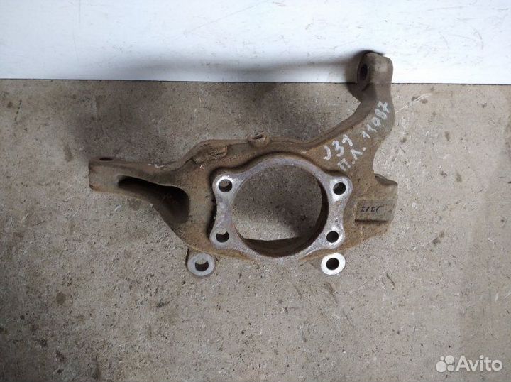 Кулак поворотный передний левый Nissan Teana J-31