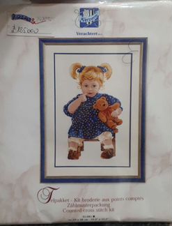 Набор для вышивания Девочка с мишкой от Вервако