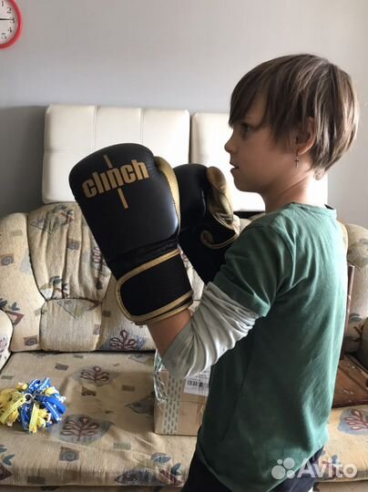 Боксерские перчатки 10 oz