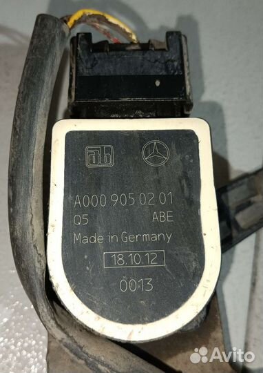 Датчик уровня подвески Mercedes W204 CClass