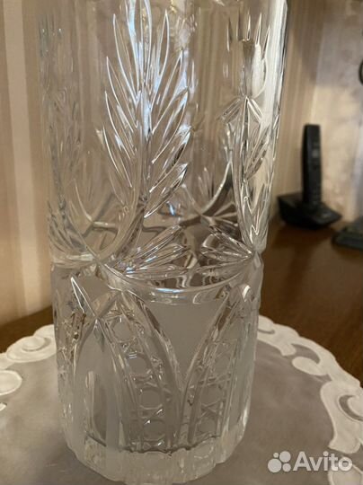 Большая хрустальная ваза для цветов