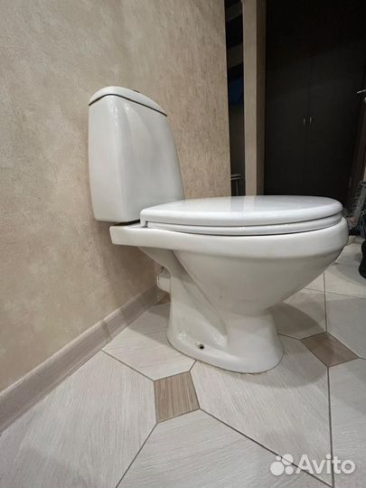 Унитазы и бачки бу