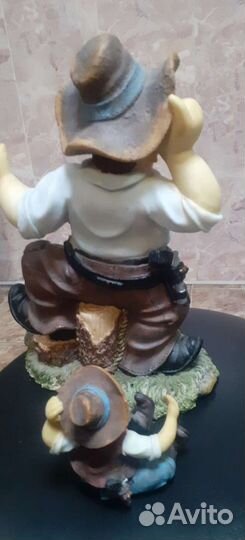 Подарок мужчине или женщине статуэтка