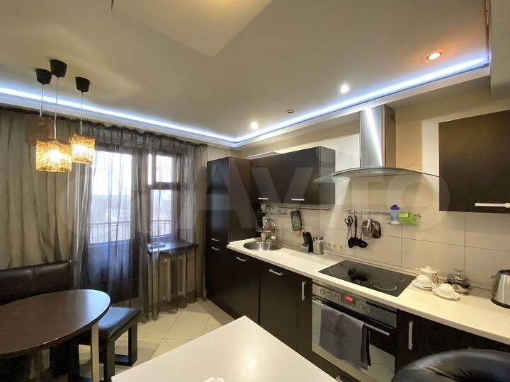 3-к. квартира, 90 м², 6/7 эт.