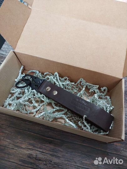 Брелок подвес для ключей из натуральной кожи