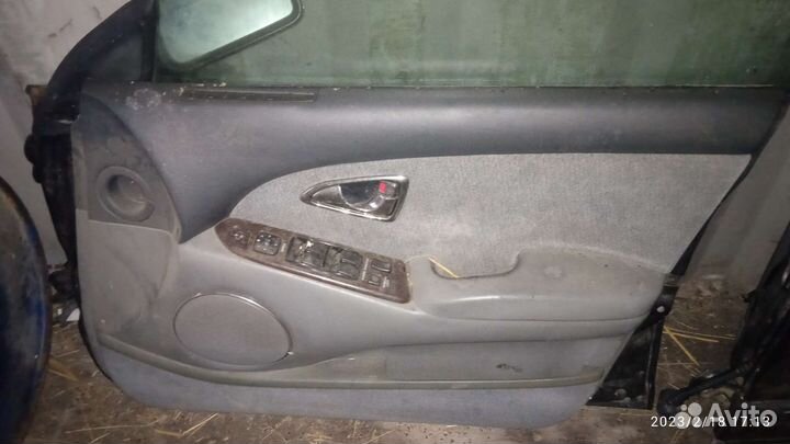 Запчасти кузовные на Мицубиси диамант