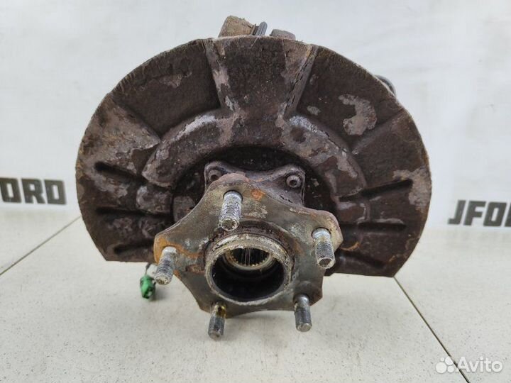 Кулак поворотный передний правый Suzuki Grand