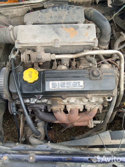 Двигатель, в сборе или по частям